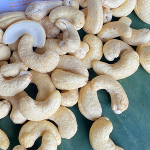 เม็ดมะม่วงหิมพานต์ W320เวียดนามขายส่งคุณภาพสูงเม็ดมะม่วงหิมพานต์ Ww320ส่งออกไปยังเอเชียยุโรปตะวันออกกลาง - Product Image 1