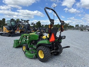 Tractor Agrícola JOHN DEERRE 1025R 2022 con Motor de 21HP y Caja de Cambios - Product Image 3