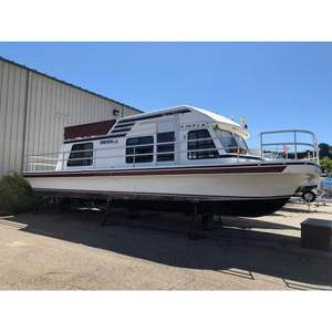 Lancha Motora Gibson 37 Sport Series de 1993 con Casco de Fibra de Vidrio - Product Image 2