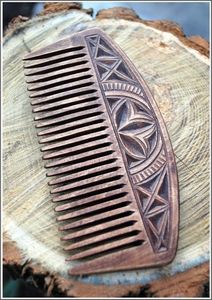 Peigne à cheveux en bois fait à la main avec style à la mode AVANTAGES STATIQUES Salon et usage commercial Peigne en bois en gros de l'Inde - Product Image 5