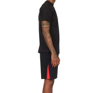 Ensemble T-shirt et short pour hommes élégants et pratiques personnalisés OEM-Confortable et durable pour les hommes actifs - Product Image 3