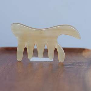 COLORES DE PALABRA CLAVE CUERNO BUFFALO PEINES AL POR MAYOR Peines de cuerno antiestáticos naturales para regalos de vacaciones por artesanía de media luna - Product Image 2