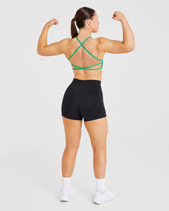 Short à agrafes noires à séchage rapide et soutien-gorge de sport croisé essentiel vert émeraude ensembles pour femmes ensemble de deux pièces d'entraînement pour les femmes - Product Image 4