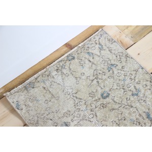 พรมวินเทจขนาด 1.6x2.9 ฟุต พรมขนสัตว์ลายดอกไม้สีเบจสไตล์ตุรกี - Product Image 5