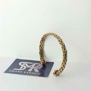 Bracelet en cuivre pur Bracelet de guérison traditionnel pour hommes et femmes Bijoux de manchette de poignet réglables durables avec un design élégant - Product Image 3