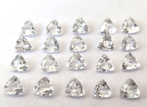 Topaze blanche naturelle 7mm trillion à facettes coupe de qualité supérieure-Topaze blanche en vrac excellente qualité - Product Image 4