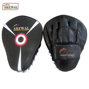 Vente en gros de coussinets de mise au point noirs personnalisés pour la boxe et le kickboxing en cuir de vachette de haute qualité - Product Image 5