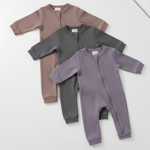 Pijamas de Bebé de Algodón Premium Elásticas y Ligeras para Todas las Temporadas - Product Image 3