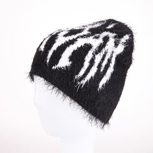 Gorro de invierno de punto sin puños de alta calidad personalizado, gorro cálido de mohair con diseño Jacquard personalizado de fabricante - Product Image 3