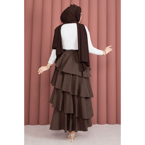 Body en satin écru avec broche dorée, manches courtes, coupe moulante sexy, technique de tricot avec strass, motif uni imprimé - Product Image 5