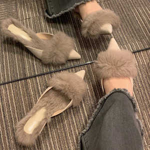Mules à talons hauts en fourrure à bout pointu pour femmes, automne et hiver 2024, pantoufles fermées à bout rond avec talon fin et chaud, sabots et mules - Product Image 4