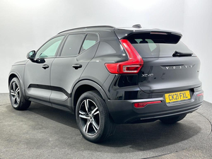 VOLVO XC40 1.5 T3 R-DESIGN 2021 d'occasion, conduite à gauche/droite - Product Image 2