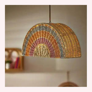 Pendentif moderne Earthlight Un mélange luxueux de jute, de rotin et de jonc de mer pour des intérieurs raffinés d'inspiration naturelle - Product Image 4