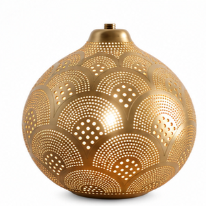 Linterna esférica marroquí hecha a mano de latón perforado con diseño de conchas huecas - Product Image 6