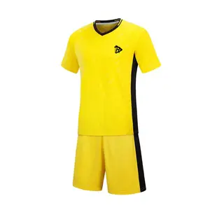 1: uniforme da allenamento di calcio di moda in poliestere per l'uniforme da calcio 100% poliestere traspirante ad asciugatura rapida di alta qualità della squadra