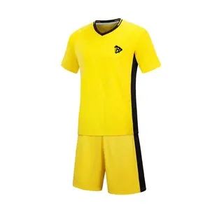 1: Uniforme de práctica de fútbol de moda de poliéster para equipo Uniforme de fútbol de poliéster 100% transpirable de secado rápido de alta calidad - Product Image 1