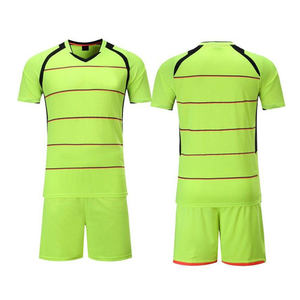 Maillots et uniformes de football personnalisés de style actuel, 100% polyester, col en V, manches courtes, légers, séchage rapide, respirants, unisexes, adultes - Product Image 1