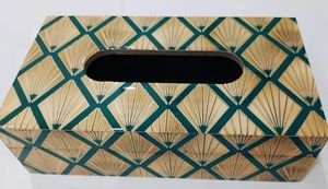 Porte-mouchoirs en bois de style Mina multi-usages pour divers cas d'utilisation. Boîte à mouchoirs en bois de créateur avec un art complexe inspiré de Mina - Product Image 2