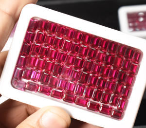 Piedra preciosa de rubí creada en laboratorio, Octágono de corte esmeralda calibrado para la fabricación de joyas, piedras preciosas facetadas sueltas - Product Image 6