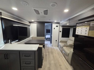 FOURNISSEUR DE NOUVEAUX MODÈLES 2025 pour Rest River RV Rock Wood Ultra Lite 2619FK - Product Image 6