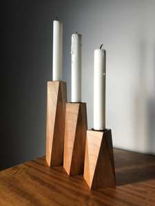 Bougeoir élégant en bois fini naturel parfait pour la vaisselle et la décoration intérieure élégante pour toutes les occasions - Product Image 2