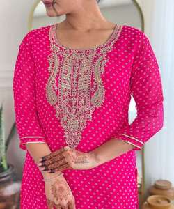 ชุดสูทซาลวาร์ผ้าคอตตอนพิมพ์ลายดอกไม้และมีสไตล์สำหรับงานแต่งงานมีหลายสีแบบลำลองใหม่ล่าสุด - Product Image 4