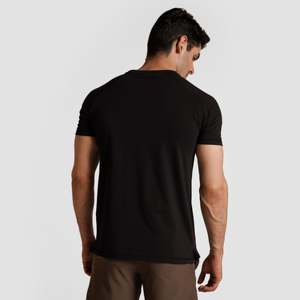เสื้อยืดออกกำลังกาย Apex Gym สีดำ ผ้าเจอร์ซีย์ ดีไซน์เรียบ - Product Image 3