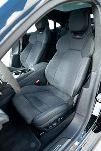 AUDI RS E-TRON GT 2024 USADO, Volante a la Izquierda/Derecha - Product Image 4