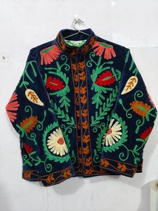 เสื้อแจ็คเก็ตผ้าขนสัตว์ปักลายซูซานีทรงสลิมฟิตสำหรับผู้ชาย ผลิตตามสั่ง สไตล์วินเทจ โบโฮ งานฝีมือ สำหรับร้านแฟชั่นบูติก - Product Image 4