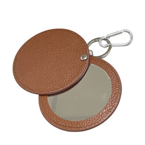 Vente en gros de cadeaux d'entreprise promotionnels avec logo personnalisé porte-clés miroir compact en cuir PU - Product Image 5