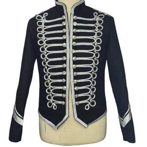 Esta es una Chaqueta de Desfile de Tamborero de la Guardia de la Guardia Real de Napoleón, estilo Steampunk, típicamente disponible en color negro y plateado. - Product Image 1