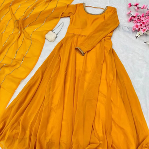 El último vestido de diseñador Pure Georgette Elegance Anarkali de FabZone Indian & Pakistani Clothing - Product Image 1