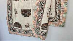 Couverture réversible en coton du Rajasthan, matelassée, imprimé or et chameau - Product Image 6