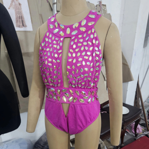 Listo para usar, conjunto de ropa de playa de una pieza con cuentas audaces, vestido sexy personalizado para salir a la playa, conjunto de bikini de 2 piezas - Product Image 1