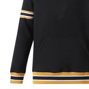 Alpha Black Crest Chenille Crewneck-Sudadera bordada de manga larga para hombres y mujeres - Product Image 5