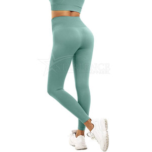 Conjunto de yoga con logotipo personalizado para mujer Material transpirable de secado rápido Cierre de cintura elástica Patrón sólido Frente Nuevo diseño Precio al por mayor - Product Image 5