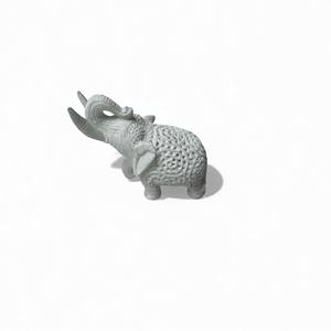 Statue d'éléphant en marbre blanc, art filigrané, sculpture Feng Shui faite à la main, articles de décoration pour la maison - Product Image 1