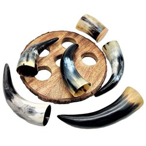 Haute qualité du fournisseur indien de confiance véritable sculpté à la main support de corne à boire artisanat naturel meilleure qualité Viking bière polie - Product Image 1