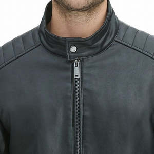 Giacca da Moto Trapuntata da Uomo DKNY in Vera Pelle Nera con Colletto Rialzato, Taglie XS-XL, Rivestita per l'Autunno - Product Image 3