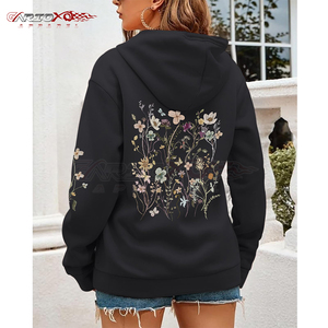 Sweat à capuche en tissu respirant pour femme avec impression colorée et performance adaptée aux jours actifs Sweat à capuche respirant pour femme - Product Image 3