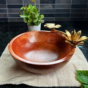 Bol à salade en bois de manguier poli, écologique, fait à la main, motif floral, personnalisable, articles de cuisine, décoration intérieure, artisanat personnalisé - Product Image 1