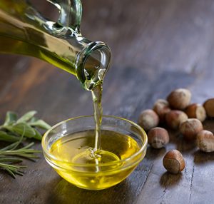 Huile de noisette pressée à froid naturelle, double usage pour la cuisine et les soins de la peau, huile comestible pressée de première qualité pour la cuisine et l'assaisonnement - Product Image 6