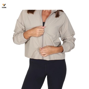 Chaqueta de verano de marca pakistaní para mujer, chaqueta ligera para clima cálido, chaqueta cortavientos impermeable para mujer - Product Image 6
