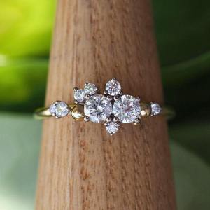 Anillo de Compromiso con Diamante Cultivado en Laboratorio de Corte Redondo de 1.00 Quilates, Claridad VS1, Anillo de Boda de Oro Amarillo, Certificado GIA, Joyería Fina S - Product Image 1