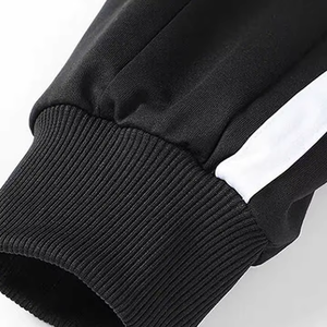 Chándal Ligero Personalizado con Cuello Redondo para Hombre |   Conjunto Deportivo 2 en 1 de Verano: Sudadera y Pantalones Jogger |   Fabricante de Marca Privada OEM ODM - Product Image 3