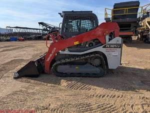 Nouveaux chargeurs compacts diesel Takeuchi (TL12R2 TL10V2 TL8R2) Tracteur et chargeur sur chenilles Chargeurs compacts d'occasion Tracteur - Product Image 4