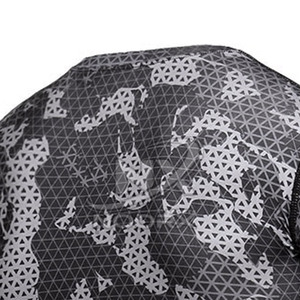 Camisas de compresión más vendidas Mejor precio Nuevo diseño Conjunto de secado rápido MOQ bajo en stock - Product Image 4