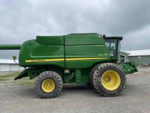 Cosechadora Combinada John Deere 9770 STS Avanzada en Venta: Eficiencia Superior en Combustible, Alta Productividad, Cosechadora de Té, Cosechadora de Maíz - Product Image 4