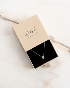 Di alta qualità Custom Brand Made di lusso portagioie elegante scatola regalo di carta rigida inserto in spugna di velluto goffratura opaco - Product Image 4