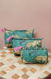 กระเป๋าเครื่องสำอางกันน้ำขนาดใหญ่พิมพ์ลายบล็อกมืออินเดียพร้อมกระเป๋าเครื่องสำอางเดินทางกระเป๋าของขวัญคริสต์มาส - Product Image 3